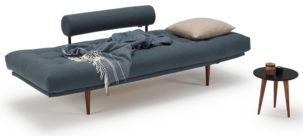 Rollo bäddsoffa med Styletto, ben klädd i tyg 573 Vivus Dusty Blue, som säng