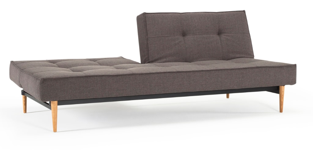 Splitback bäddsoffa, klädd i tyg 216 Flashtex Dark Grey, med Styletto Light Wood ben