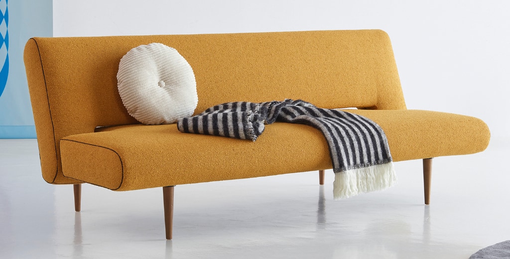 Unfurl bäddsoffa, klädd i tyg 536 Bouclé Ochre, som soffa